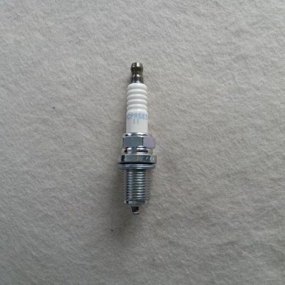 Factory Price Auto Spark Plugs Bcp6e Bcp6es Bcpr5es Spark Plug 22401-40V06 in Cars